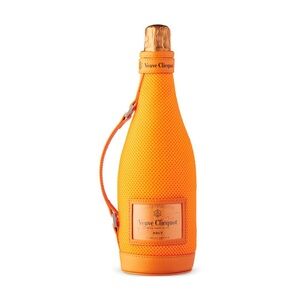 Veuve Clicquot Brut Champagne in Ice Jacket 750ml